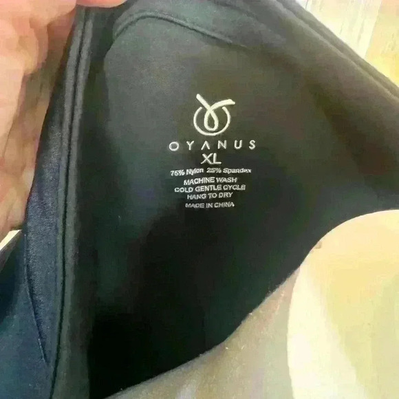 Oyanus yoga top. Black XL. Good condition - Picture 5 of 9